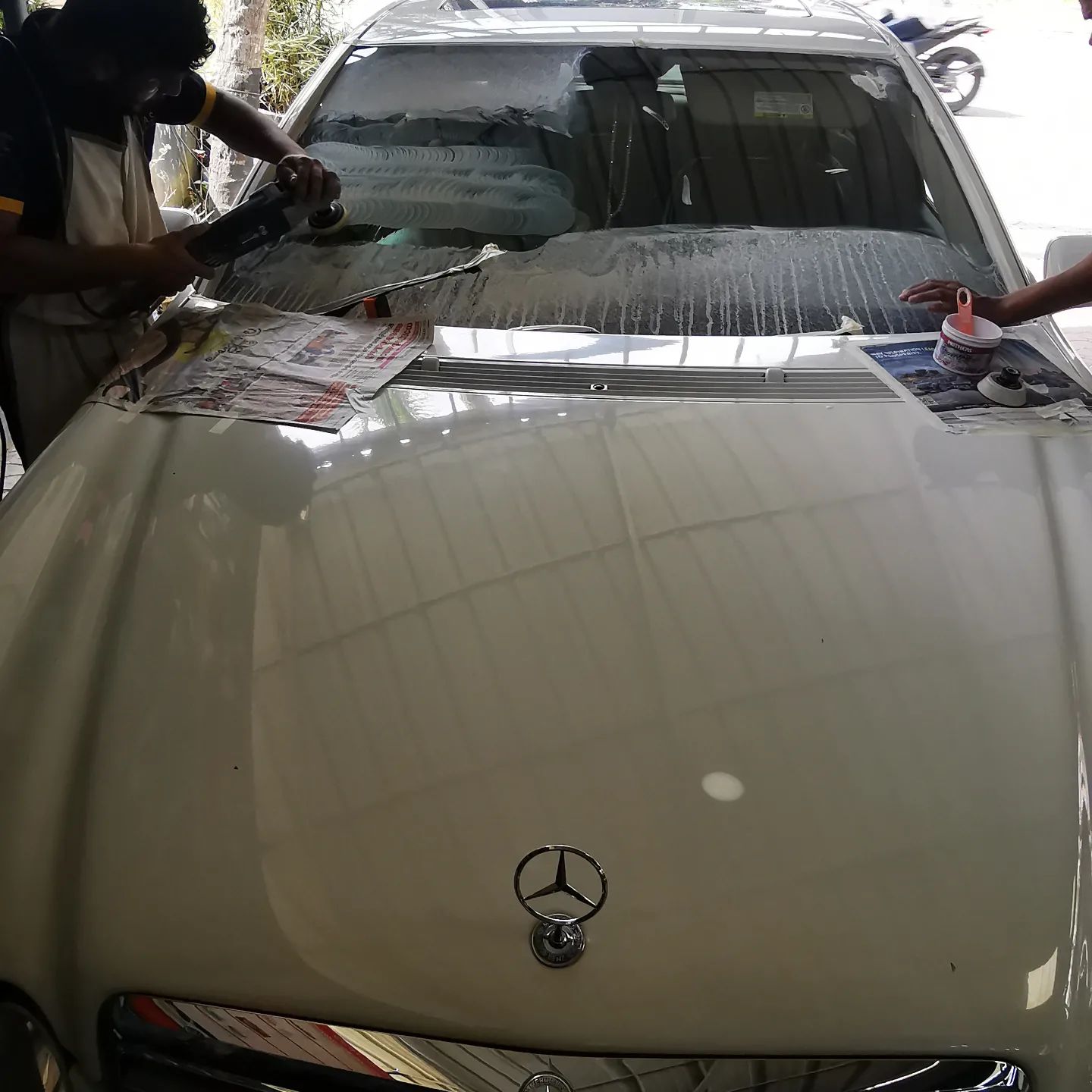 windshield polish, Benz